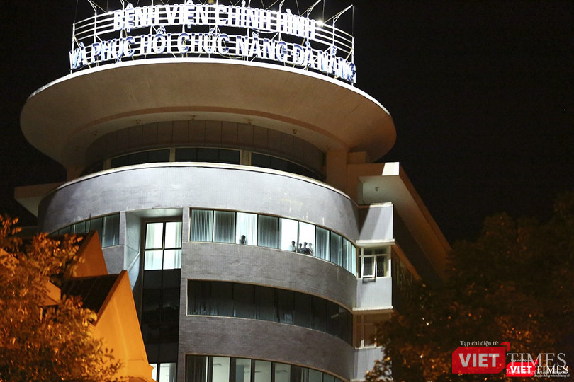 Các bệnh nhân từ Bệnh viện Chỉnh hình - Phục hồi chức năng ngóng chờ