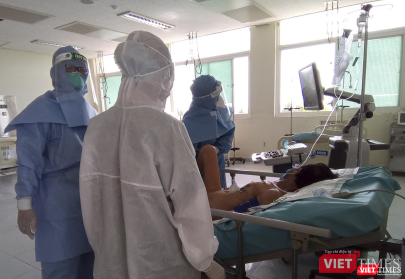 Các bệnh nhân có bệnh nền nặng đang phải thở máy