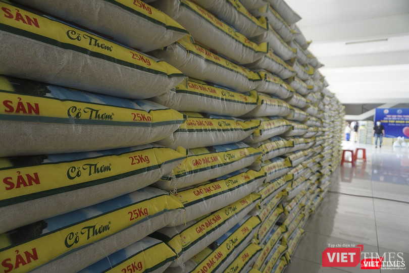 Gạo đã sẵn sàng chia sẻ với người dân