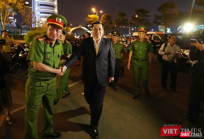 Chủ tịch UBND TP Đà Nẵng thăm hỏi, động viên các lực lượng làm nhiệm vụ