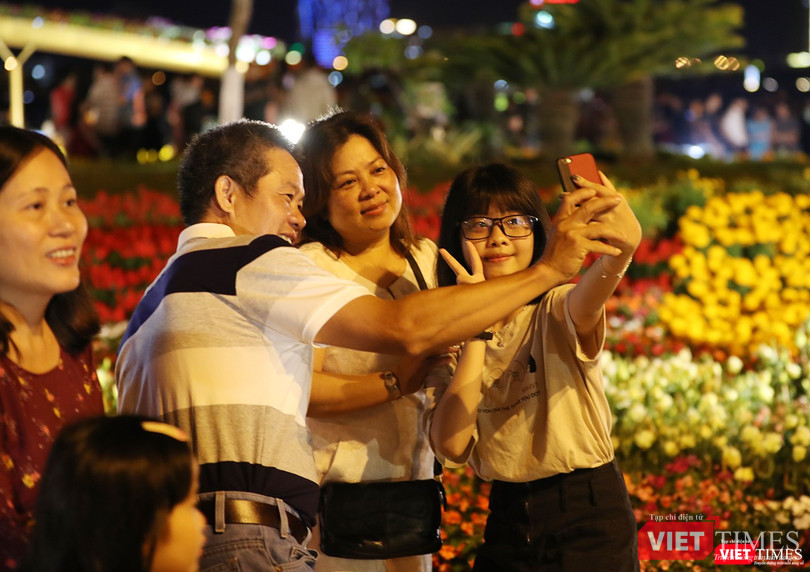 Khoảnh khắc giao thừa