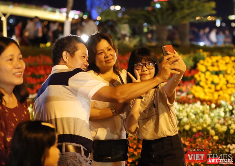 Khoảnh khắc giao thừa