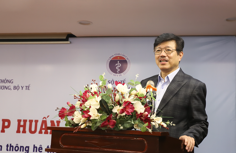 Nhà báo, Ths Vũ Mạnh Cường - Giám đốc Trung tâm Truyền thông - Giáo dục sức khoẻ Trung ương - phát biểu tại hội thảo (Ảnh Sở Y tế Lào Cai)