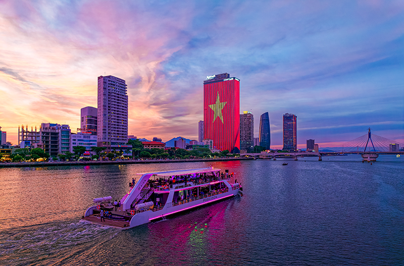 du lịch da nang le quoc khanh 2.png