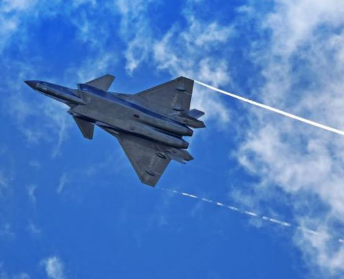 Máy bay chiến đấu tàng hình J-20 Trung Quốc. Ảnh: Cankao