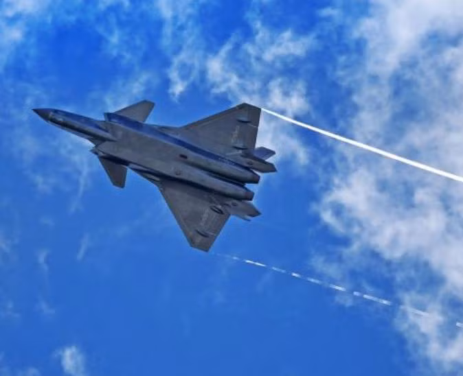 Máy bay chiến đấu tàng hình J-20 Trung Quốc. Ảnh: Cankao