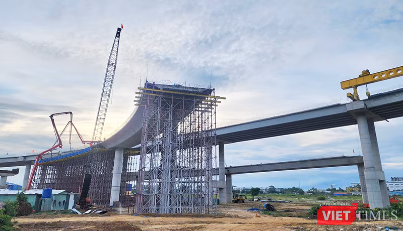 vt_cang lien chieu 3.png