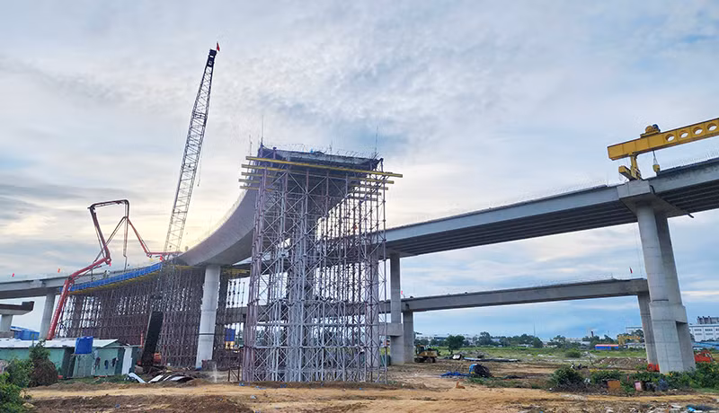 Một góc hạ tầng giao thông kết nối Cảng biển Liên Chiểu (TP Đà Nẵng) với đường cao tốc