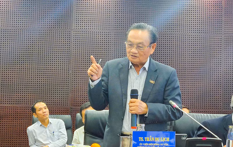 TS. Trần Du Lịch, Ủy viên Hội đồng tư vấn chính sách tiền tệ Quốc gia, hiến kế để Đà Nẵng xây dựng thành công Khu thương mại tự do.