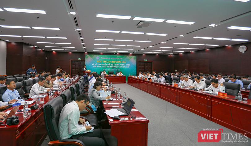 Quang cảnh Hội thảo chuyên gia về Đề án chuyển đổi số TP Đà Nẵng đến năm 2025, định hướng đến năm 2030 vừa diễn ra chiều ngày 22/3.