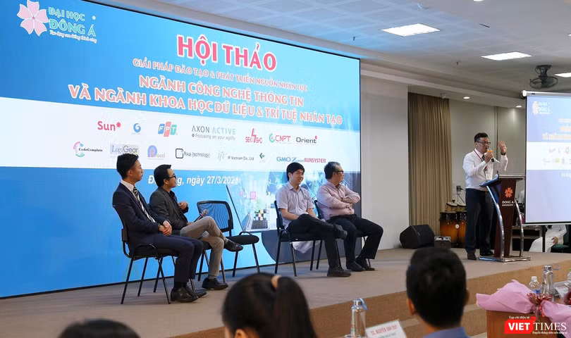 Đại diện các doanh nghiệp CNTT, phần mềm cùng "bàn" chương trình đào tạo nguồn nhân lực CNTT chất lượng cao để xuất khẩu