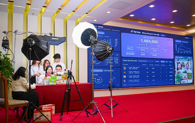 livestream ban hang.png