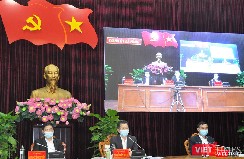 Bí thư Thành ủy Đà Nẵng Nguyễn Văn Quảng chủ trì hội nghị cùng Phó Bí thư Thường trực Thành ủy Lương Nguyễn Minh Triết và Phó Chủ tịch Thường trực UBND TP Lê Trung Chinh Bí thư Thành ủy Đà Nẵng Nguyễn Văn Quảng chủ trì hội nghị cùng Phó Bí thư Thường trực Thành ủy Lương Nguyễn Minh Triết và Phó Chủ tịch Thường trực UBND TP Lê Trung Chinh