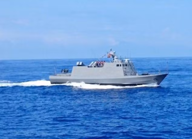 Tàu tên lửa. Ảnh: Sina.