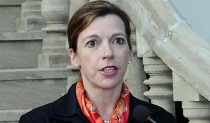 Chuyên gia Evelyn Farkas của Bộ Quốc phòng Mỹ. Ảnh: Sina