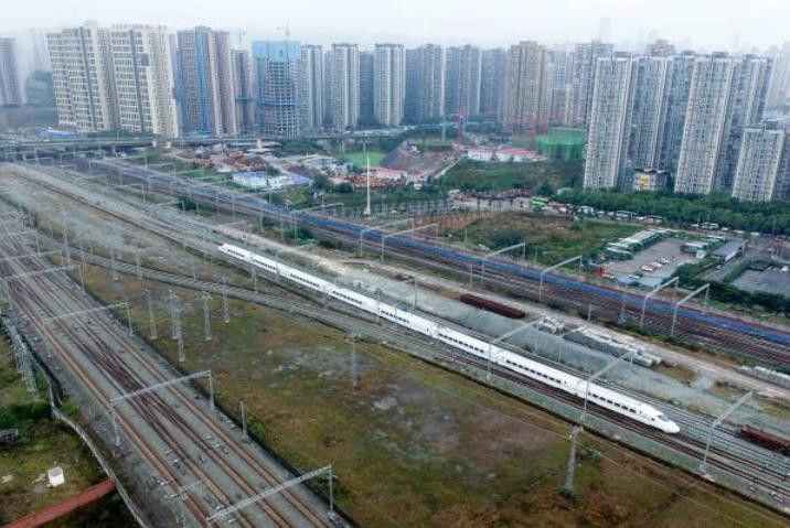 Đường sắt cao tốc. Ảnh: Cankao