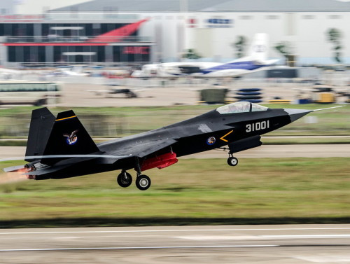 Máy bay chiến đấu J-31 tại Triển lãm hàng không Trung Quốc lần thứ 10. Ảnh: Sina