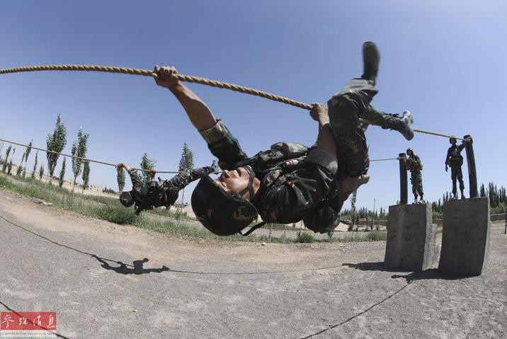 Binh sĩ Trung Quốc tham gia huấn luyện. Ảnh: Cankao