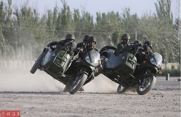 Quân đội Trung Quốc tiến hành huấn luyện. Ảnh: Cankao