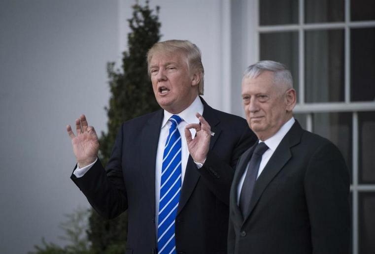 Tổng thống đắc cử Mỹ Donald Trump và tướng James Mattis. Ảnh: US News