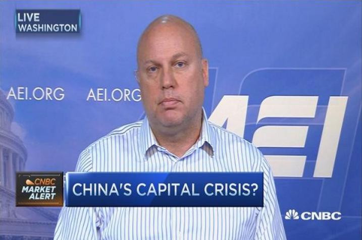 Nhà nghiên cứu Derek Scissor của tổ chức China Beige Book International. Ảnh: CNBC Video