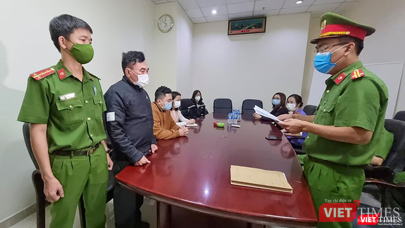 Cơ quan công an tổng đạt quyết định khởi tố vụ án, khởi tố bị can và bắt tạm giam 4 tháng đối với ông Nguyễn Quang Trung - Tổng Giám đốc Công ty CP Đầu tư Phát triển Nhà Đà Nẵng