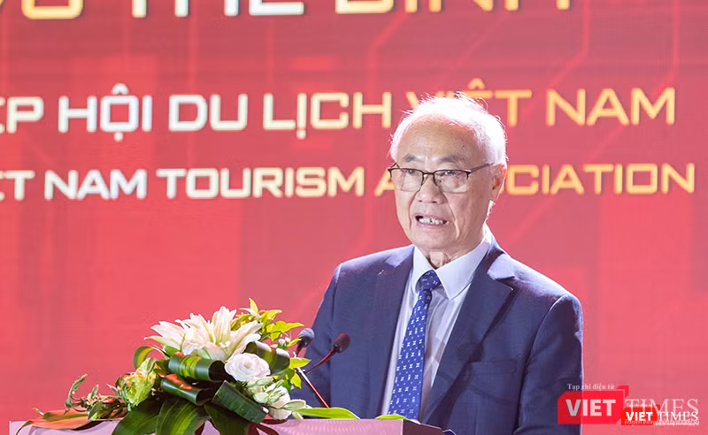 Ông Vũ Thế Bình, Chủ tịch Hiệp hội Du lịch Việt Nam phát biểu tại Ngày hội Du lịch Quốc tế Đà Nẵng 2025.