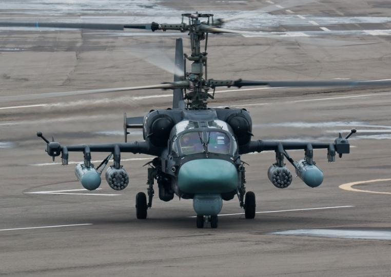Máy bay trực thăng vũ trang Ka-52 Nga. Ảnh: Sina.