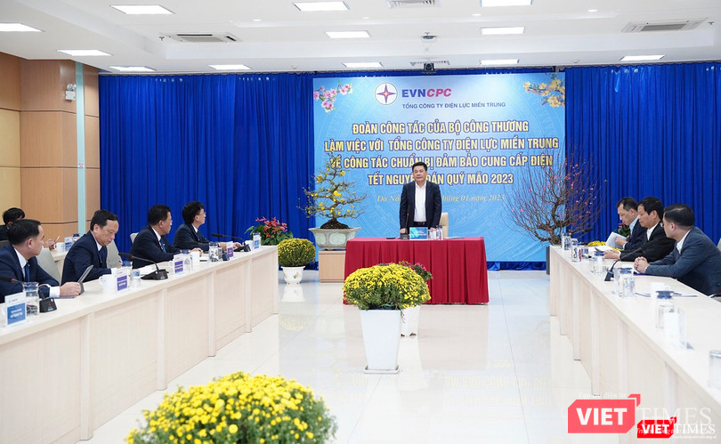 Bộ trưởng Nguyễn Hồng Diên phát biểu tại chuyến thăm và chúc Tết đối với tập thể lãnh đạo, cán bộ công nhân viên Tổng công ty Điện lực miền Trung