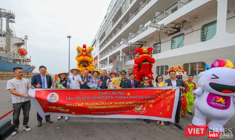 vt_tau du lich 2.jpg