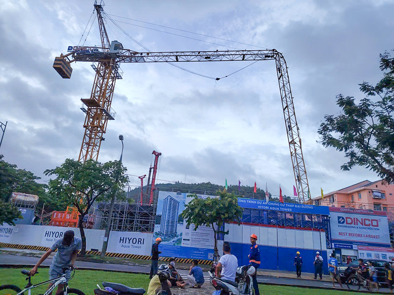 Ngày 23/10, một vụ tai nạn lao động nghiêm trọng xảy ra tại công trình Dự án chung cư Hiyori Aqua Tower (địa chỉ khu A2-1 lô số 03 đường Lê Đức Thọ, phường Sơn Trà, TP Đà Nẵng). Ảnh Bạn đọc cung cấp