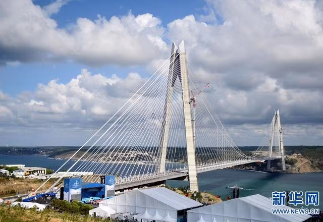 Cầu treo lớn ở Istanbul, Thổ Nhĩ Kỳ. Ảnh: Tân Hoa xã