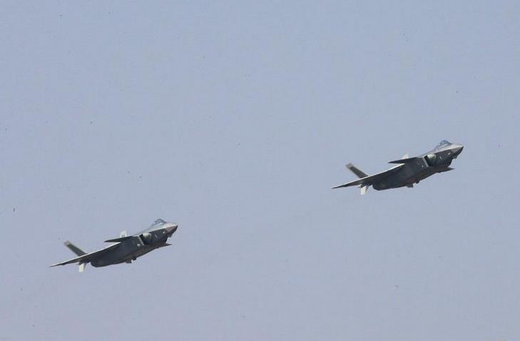 Máy bay chiến đấu J-20 tại Triển lãm hàng không Chu Hải, Trung Quốc ngày 1/11/2016. Ảnh: Tân Hoa xã