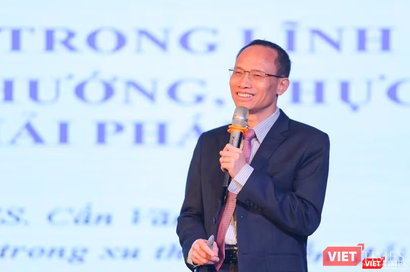 TS.Cấn Văn Lực – Chuyên gia kinh tế cao cấp - Thành viên hội đồng chính sách tài chính – tiền tệ Quốc gia