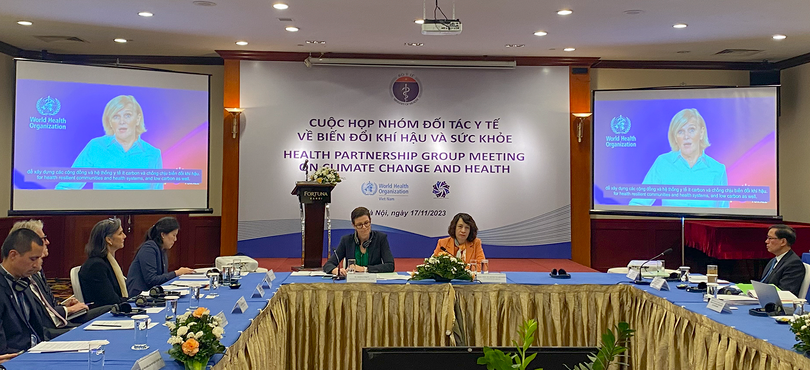 PGS.TS Nguyễn Thị Liên Hương - Thứ trưởng Bộ Y tế và đại diện WHO tại cuộc họp 