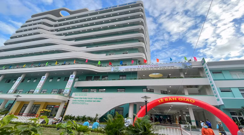 Trung tâm phẫu thuật thần kinh, chấn thương, bỏng tạo hình tại Bệnh viện Đà Nẵng.