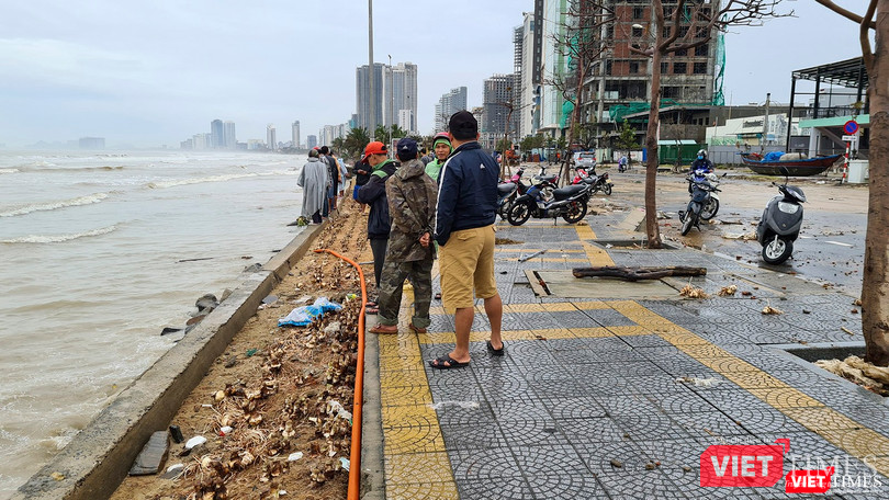Tuyến đường ven biển Đà Nẵng (quận Sơn Trà) sau bão