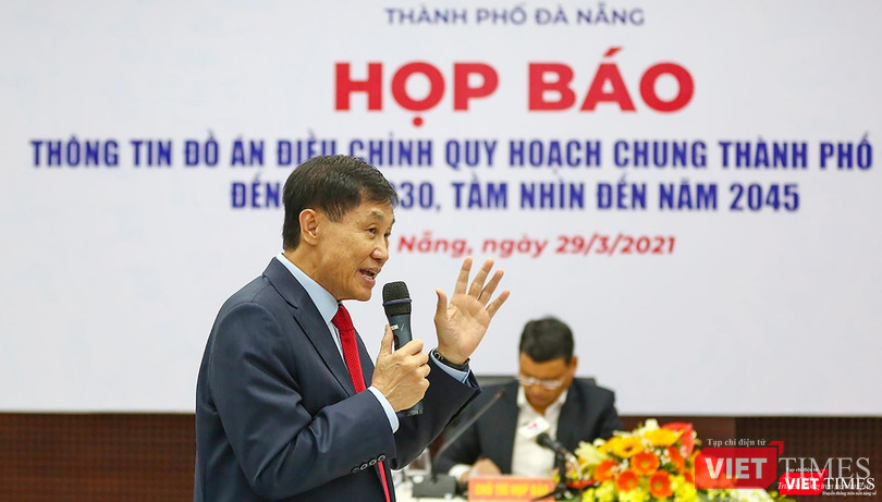 Ông Johnathan Hạnh Nguyễn - Chủ tịch Tập đoàn Liên Thái Bình Dương (IPPG) tại buổi họp báo cung cấp thông tin về Đồ án điều chỉnh quy hoạch chung TP Đà Nẵng đến năm 2030, tầm nhìn 2045