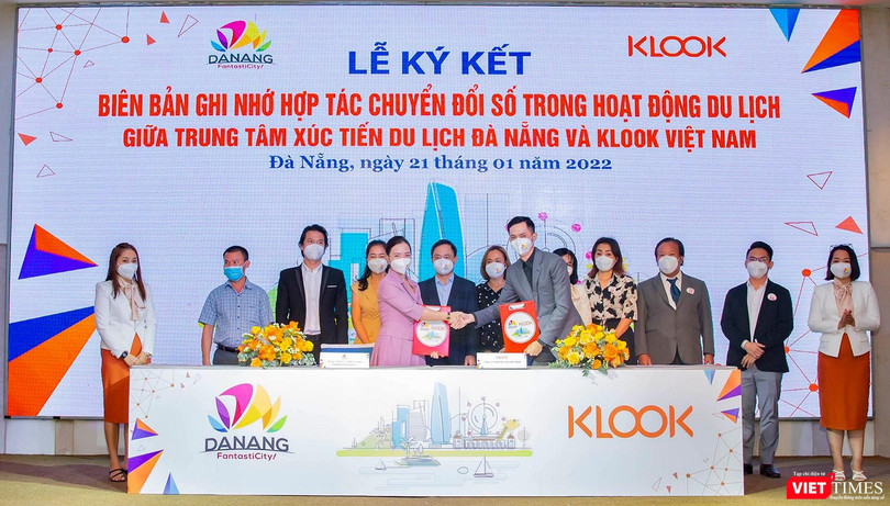 Quang cảnh buổi ký kết hơp tác giữa Trung tâm xúc tiến du lịch Đà Nẵng và Công ty TNHH du lịch Klook Việt Nam diễn ra chiều ngày 21/1