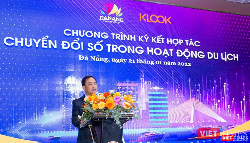 Ông Nguyễn Xuân Bình - Phó Giám đốc Sở Du lịch Đà Nẵng phát biểu tại buổi ký kết hơp tác giữa Trung tâm xúc tiến du lịch Đà Nẵng và Công ty TNHH du lịch Klook Việt Nam diễn ra chiều ngày 21/1