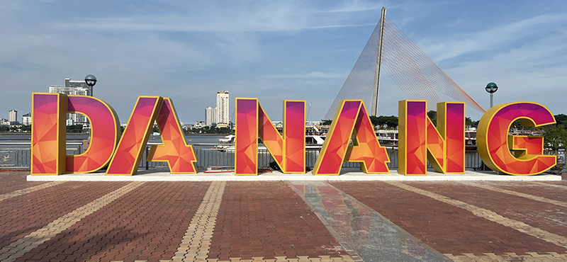 Biểu tượng Đà Nẵng ở phố đi bộ sau khi dỡ bỏ quảng cáo của hãng bia Larue.