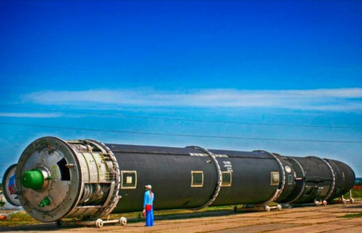 Tên lửa hành không siêu thanh Kinzhal Nga.