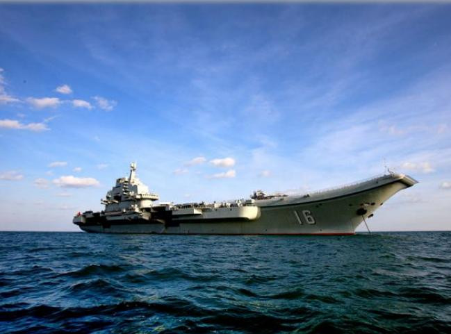 Tàu sân bay Liêu Ninh, hải quân Trung Quốc. Ảnh: Sina.