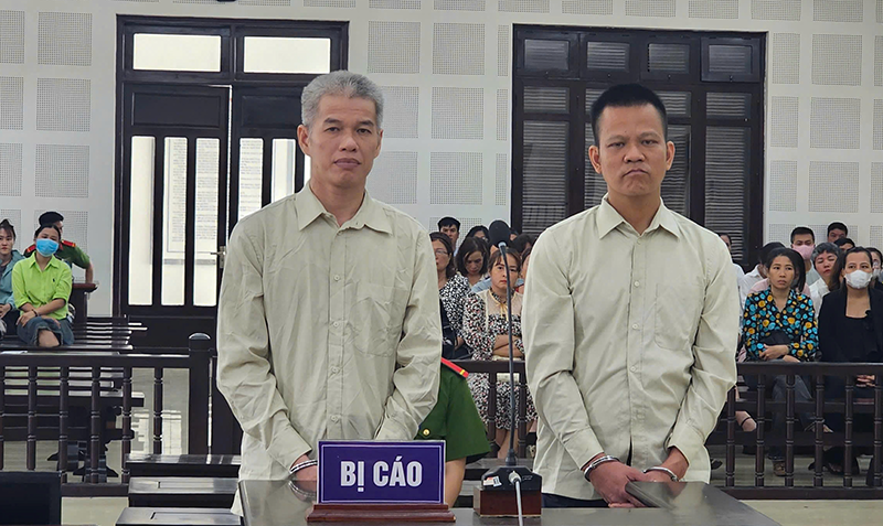 Bị cáo Nguyễn Thái Điền và Đào Nguyên Nghị tại phiên xét xử.