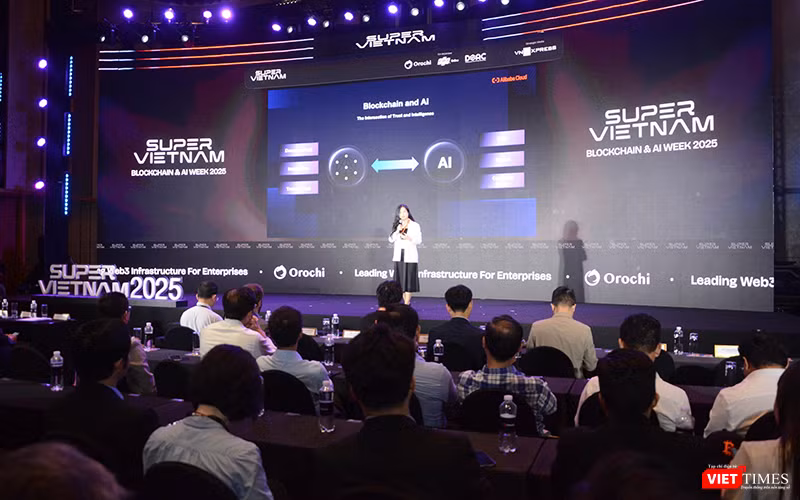 Ngày 4/6, Tuần lễ Công nghệ Chuỗi khối và Trí tuệ Nhân tạo Việt Nam 2025 (Super Vietnam 2025) chính thức khai mạc tại Đà Nẵng với sự tham gia của hàng trăm chuyên gia trong lĩnh vực, cùng hơn 5.000 người tham dự.