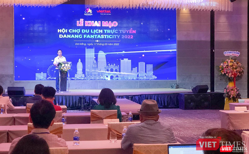 Ông Nguyễn Xuân Bình – Phó Giám đốc Sở Du lịch TP Đà Nẵng phát biểu khai mạc Hội chợ Du lịch trực tuyến Danang FantastiCity 2022.