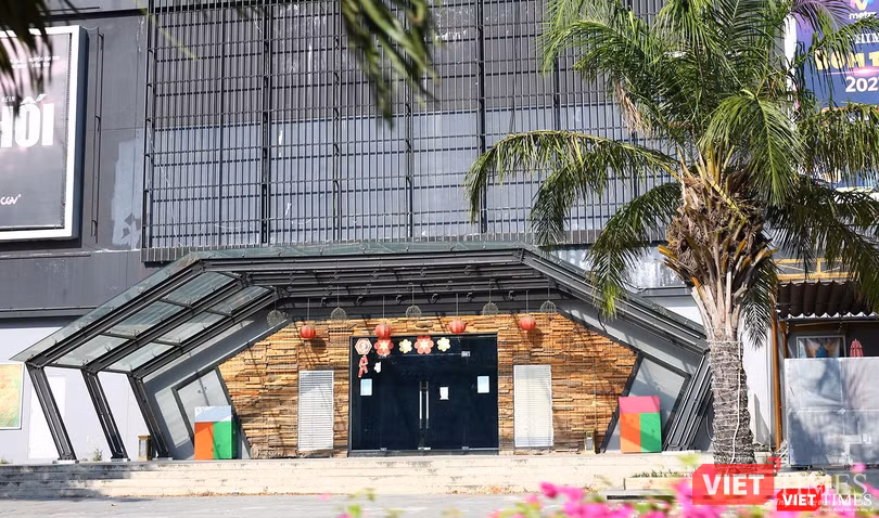 Rạp chiếu phim cũng chung cảnh