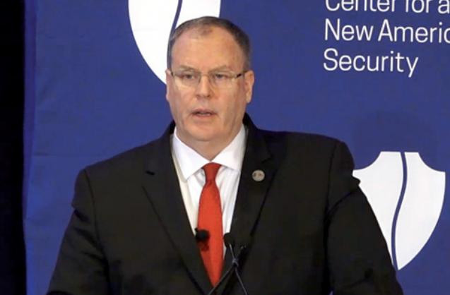 Thứ trưởng Quốc phòng Mỹ Robert Work. Ảnh: dsti.net