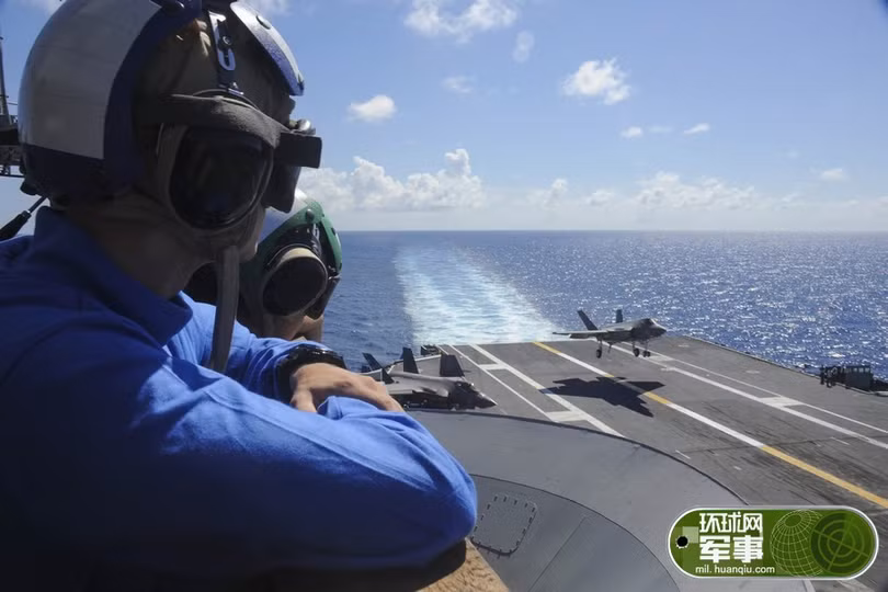 Máy bay chiến đấu tàng hình F-35C cất hạ cánh trên tàu sân bay USS George Washington CVN 73 ngày 15/8/2016. Ảnh: Thời báo Hoàn Cầu, Trung Quốc.