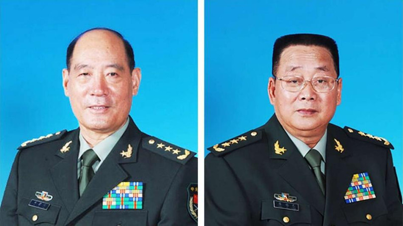 Thượng tướng Lý Kế Nại/nguyên Chủ nhiệm Tổng bộ Chính trị và Thượng tượng Liêu Tích Long/nguyên Bộ trưởng Tổng bộ Hậu cần,Quân đội Trung Quốc. Ảnh: Nam Hoa buổi sáng, Hồng Kông.